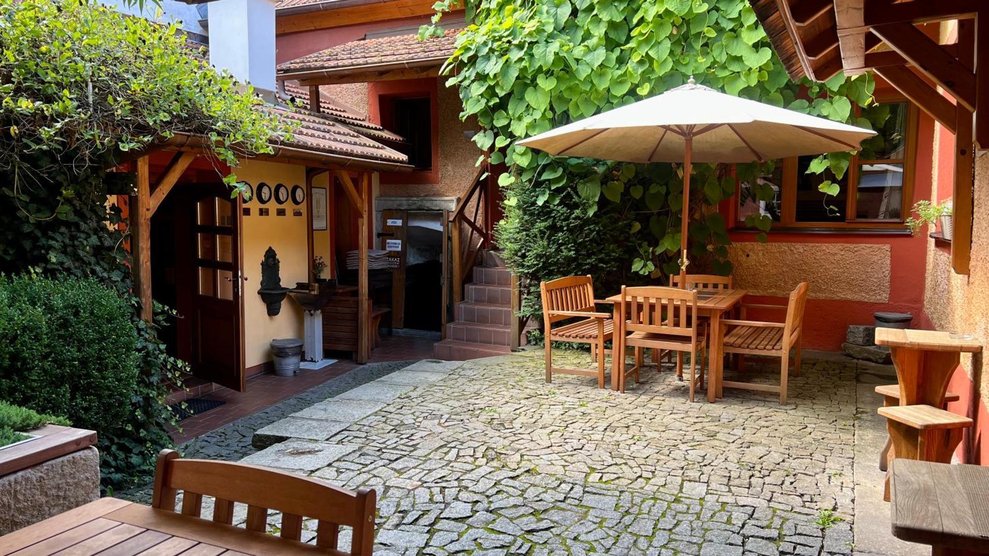 Hostel Postel Чески-Крумлов Экстерьер фото